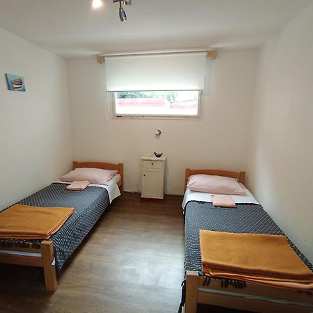 Simple Room For 2 With Bathroom Close To The Sea クラリェヴィツァ エクステリア 写真